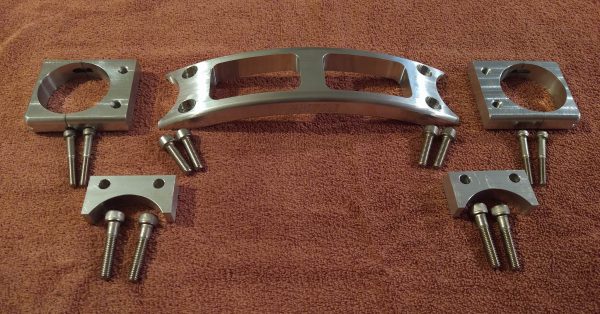 Adjustable fork brace